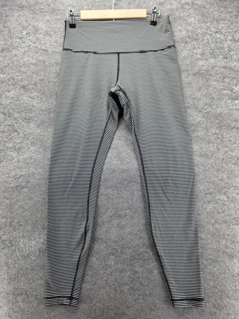 Lululemon Leggings Womens 10 Black Ankle Yoga Nylon Elastic Waist 32 Inseam